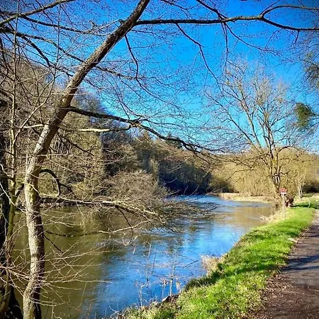Au Fil De L'eau